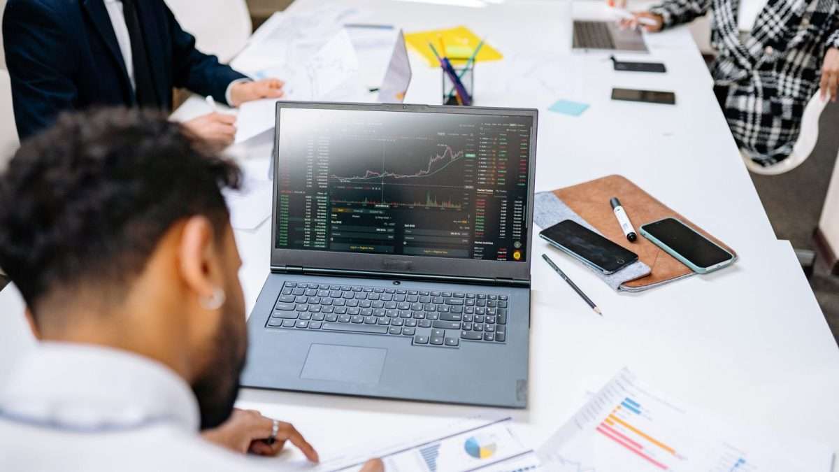 Adani Enterprises aumento capitale QIP